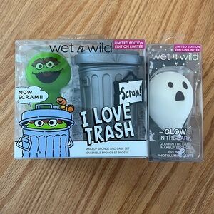 Wet n Wild Oscar and Ghost Sponge Bundle